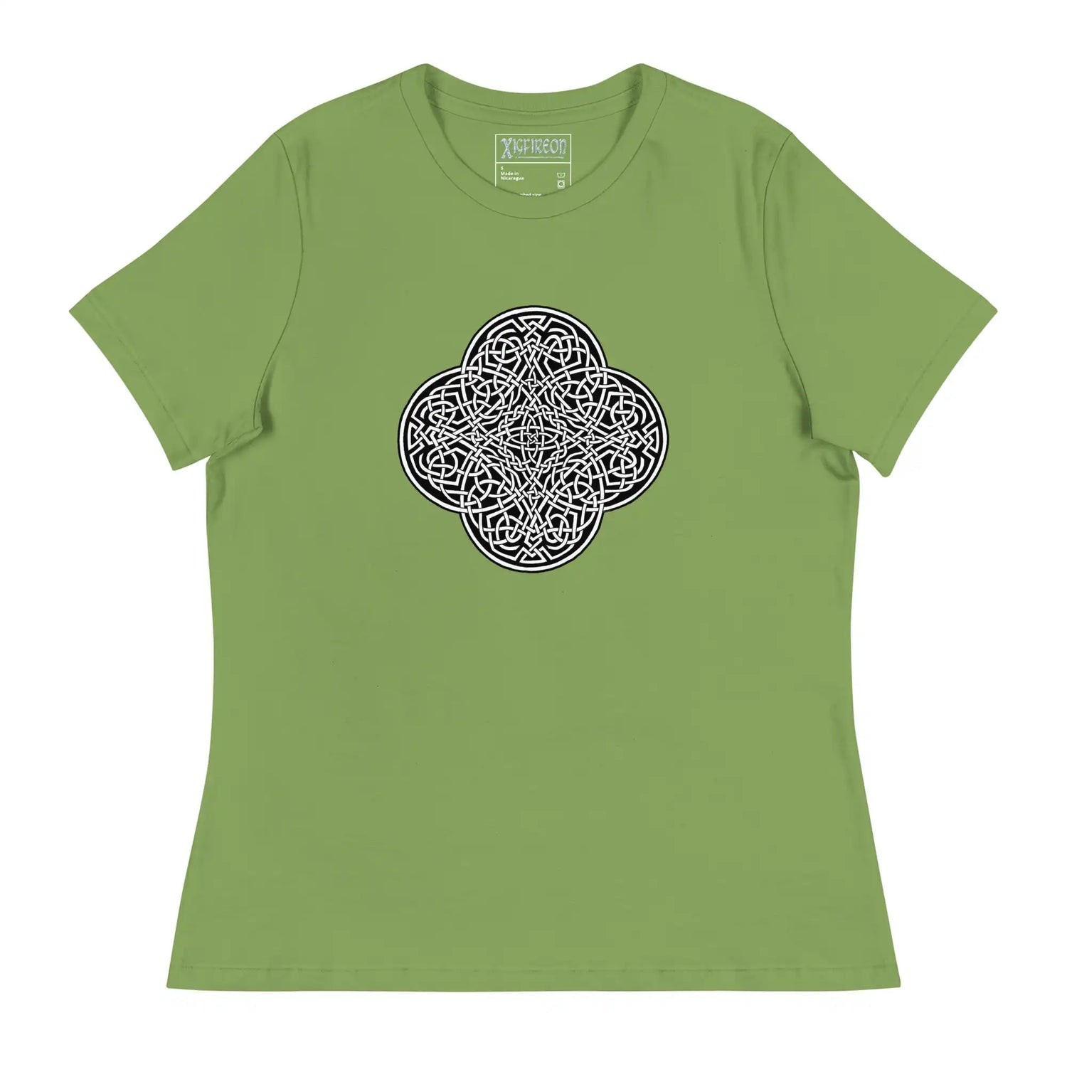 A leaf green Xigfireon woman&