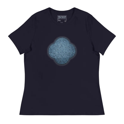 A navy blue Xigfireon woman&