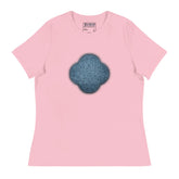 A pink Xigfireon woman&