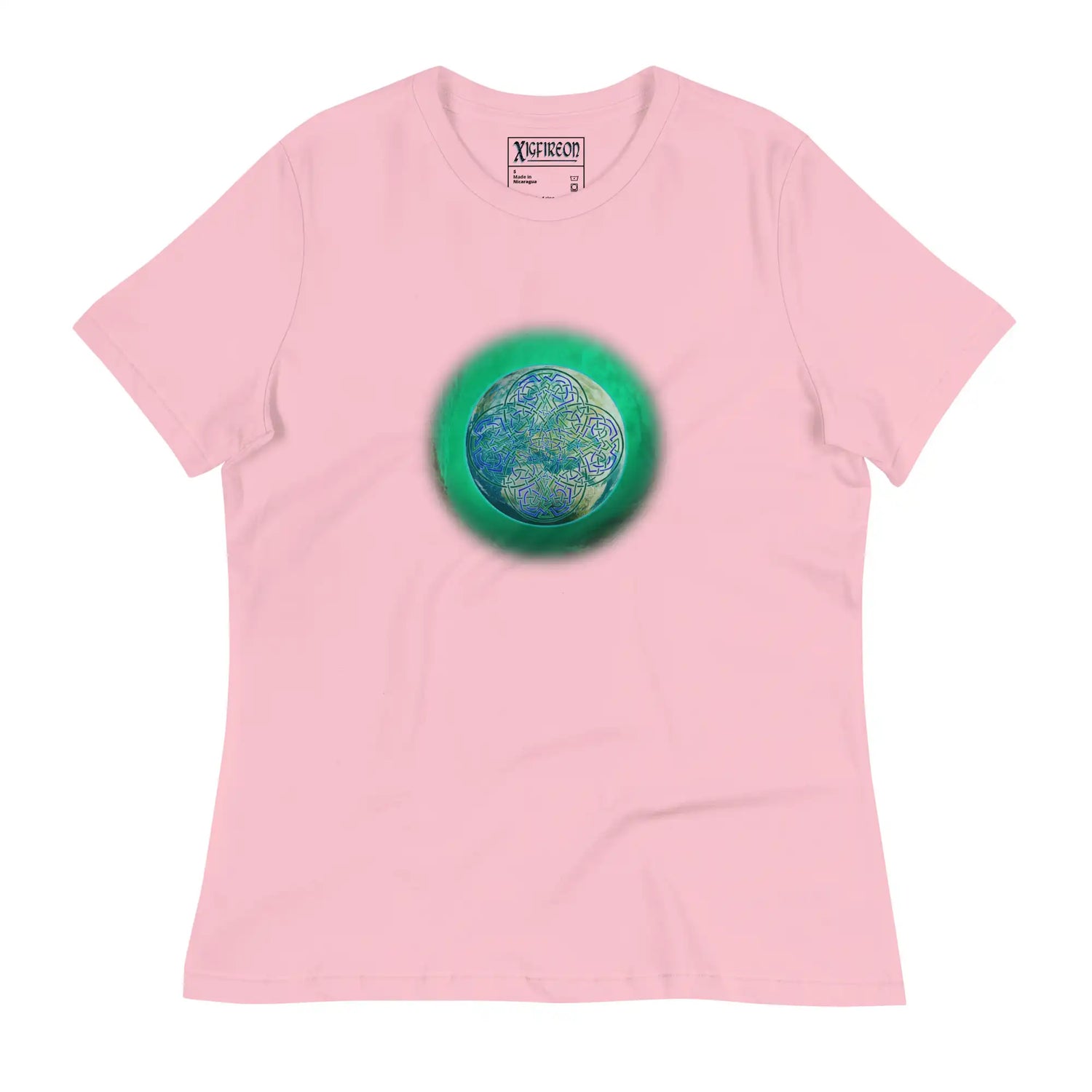 A pink Xigfireon woman&